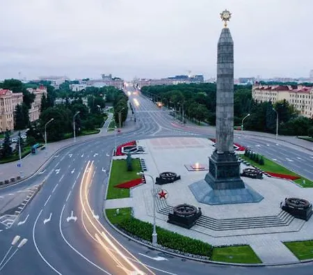 Victory Sq Appartments Apartament